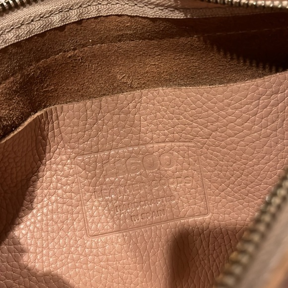 Calma 11600 Beige Pebbled Leather Purse made in Spain. crossbody. - Picture 10 of 13